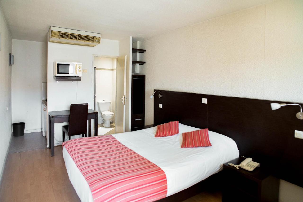 איסטרס Top Motel מראה חיצוני תמונה